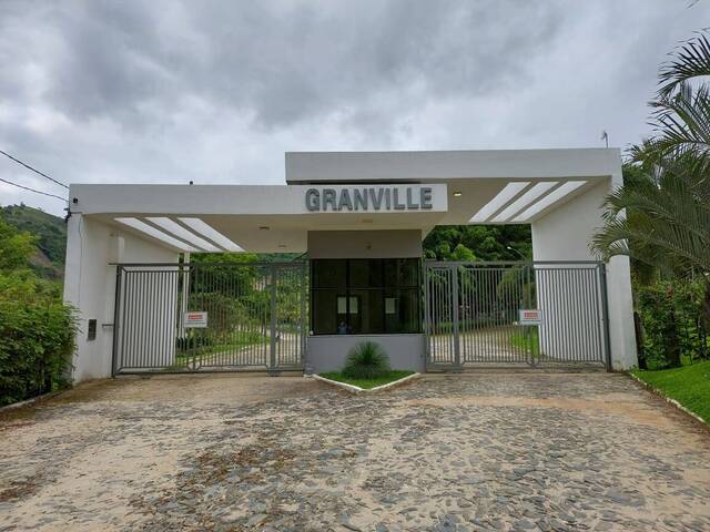 ENTRADA CONDOMÍNIO