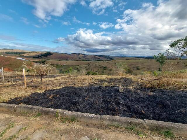TERRENO ÁREA 24827M²
