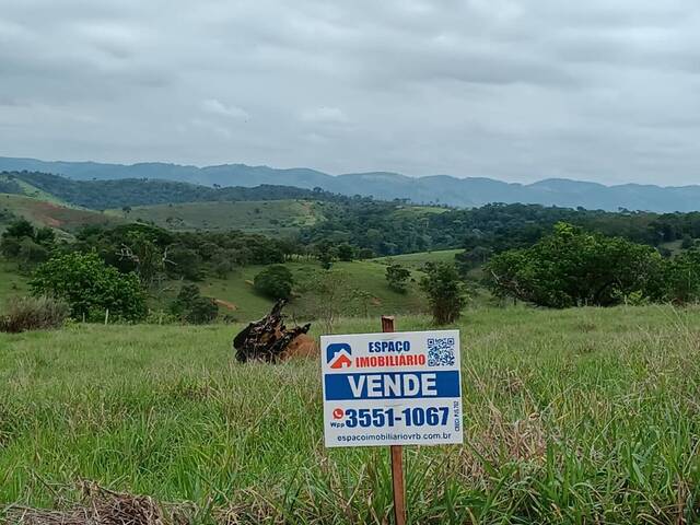 TERRENO ÁREA TOTAL 3700M²