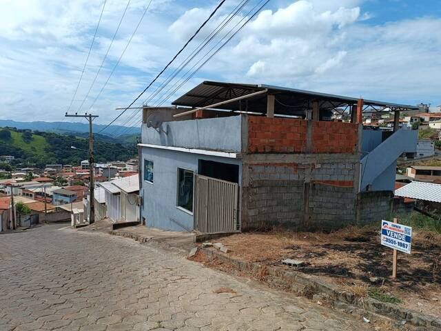 ÁREA TOTAL 420M²
