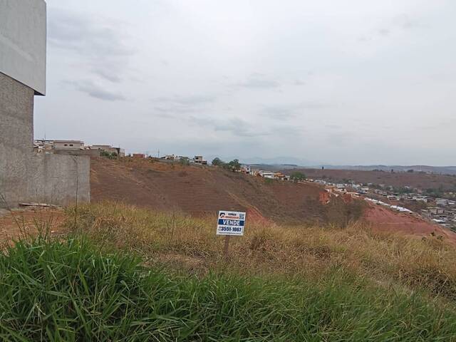 TERRENO ÁREA TOTAL 250M²