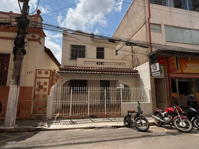 #813 - Casa para Venda em Visconde do Rio Branco - MG